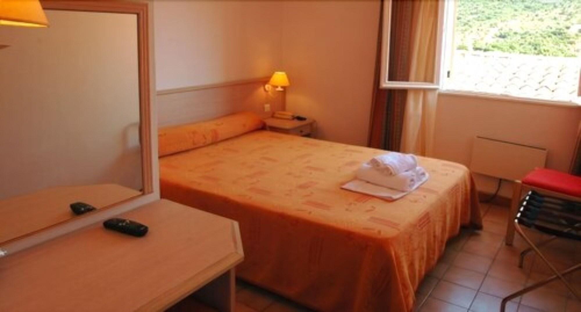 Hotel Residence San Pieru Tarcu Екстериор снимка