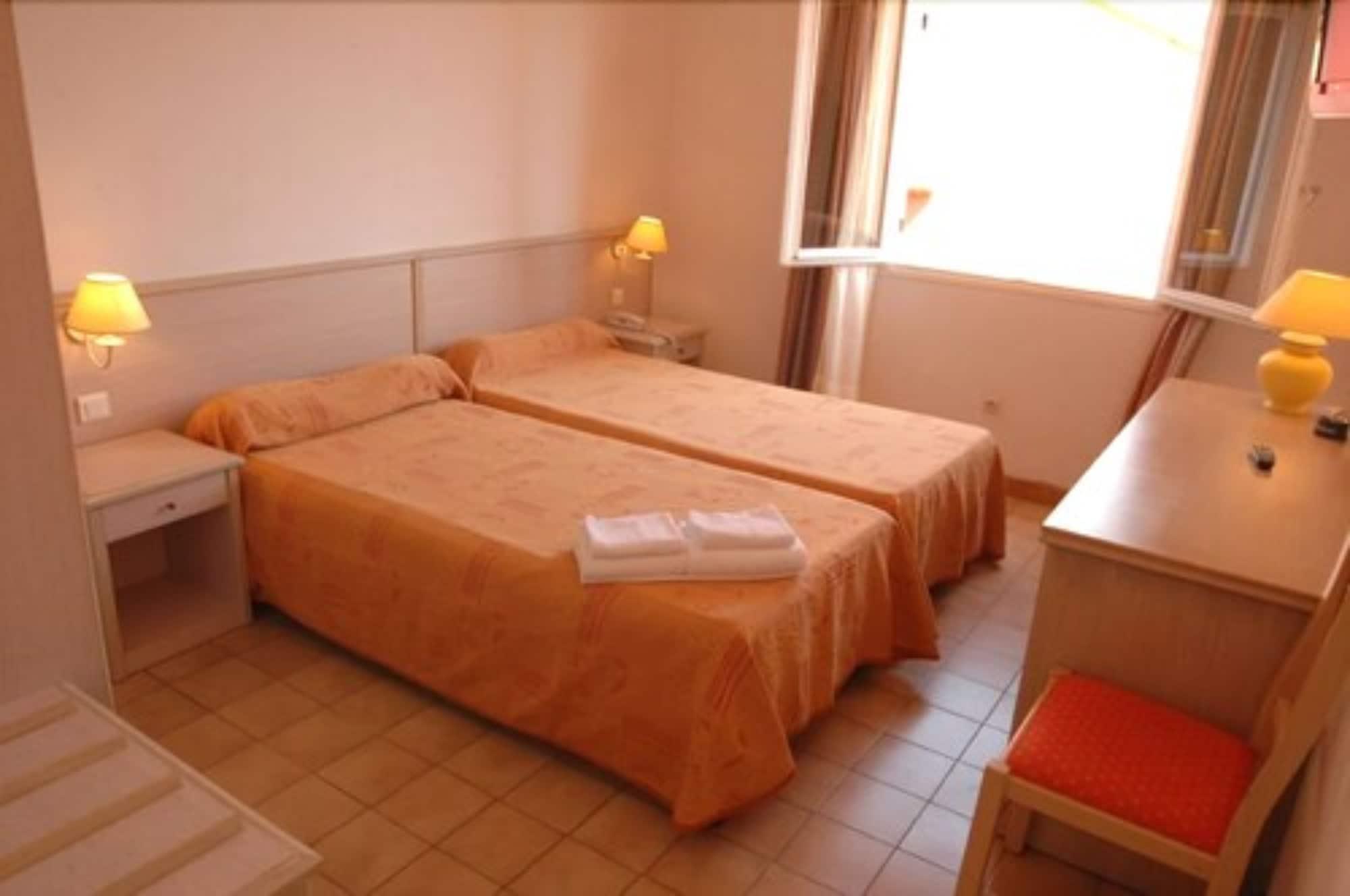 Hotel Residence San Pieru Tarcu Екстериор снимка