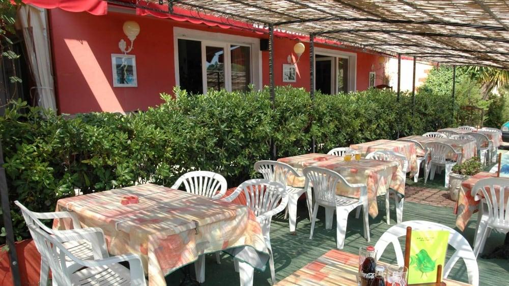 Hotel Residence San Pieru Tarcu Екстериор снимка