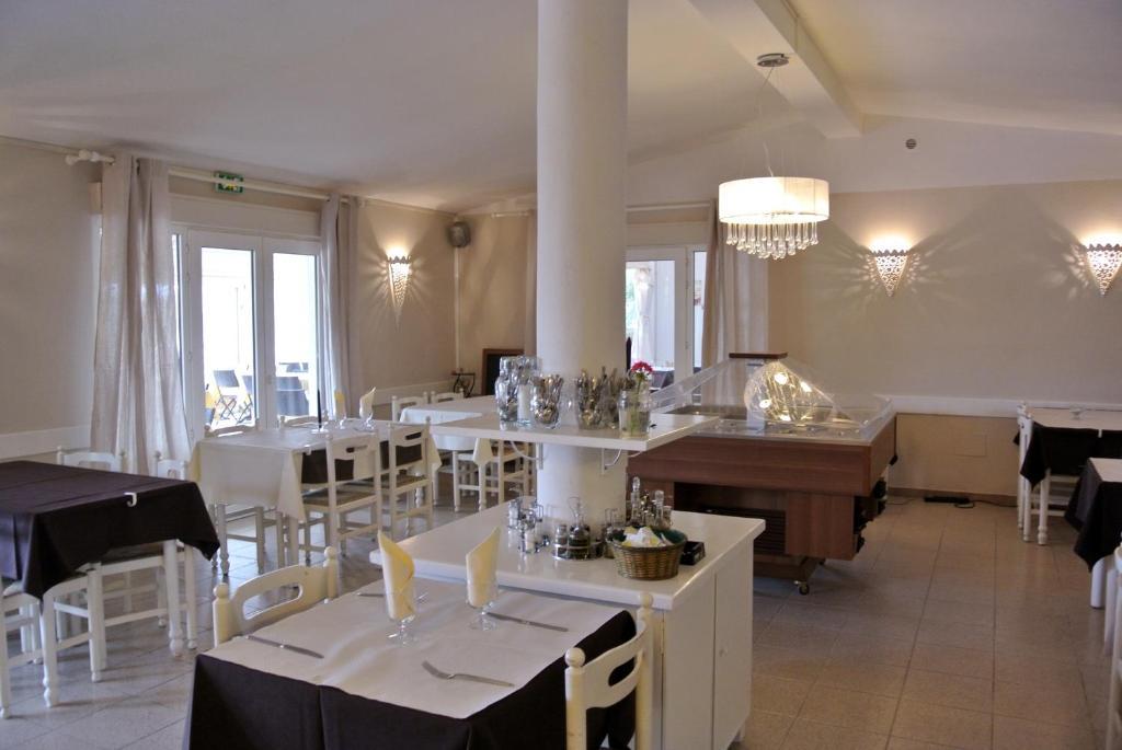 Hotel Residence San Pieru Tarcu Екстериор снимка