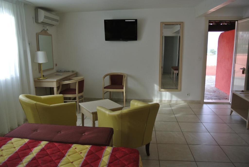 Hotel Residence San Pieru Tarcu Стая снимка