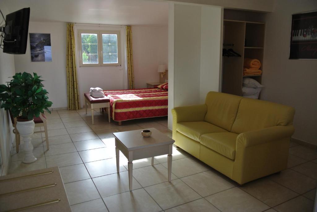 Hotel Residence San Pieru Tarcu Стая снимка